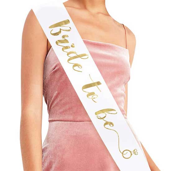 White Bride to Be Sash (Gold Wordings)