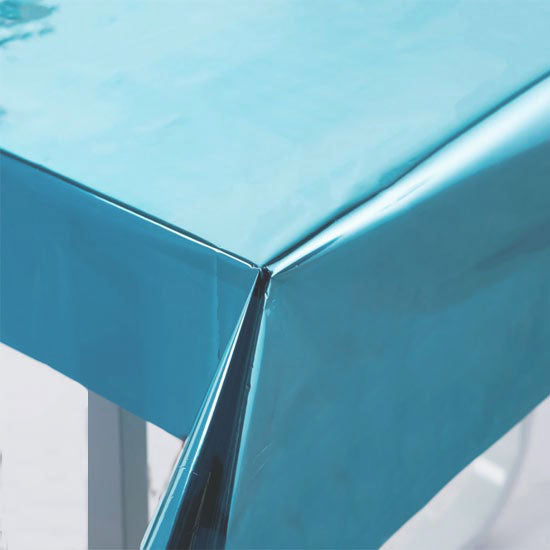 Bring a striking and impressive look to your table setting with this glossy and shiny Metallic Table Cover, a light vinyl drape that fits standard size rectangular tables.