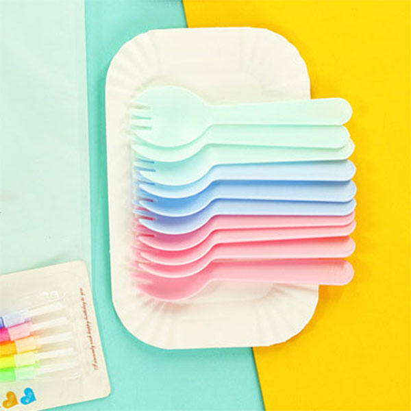 Serving cake with a sweet little dessert plates