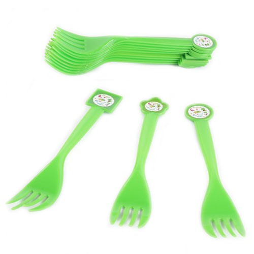 Cute dinosaur party supplies from tableware to party bags available. Great for dessert table setting too.