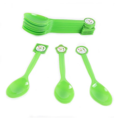 Plastic spoons for your party guests. Great for small party at childcare too