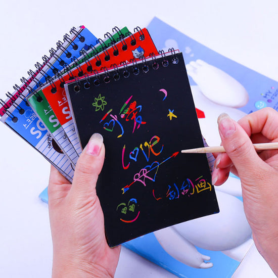 Sketch and draw fun images and have the colourful pictures appearing on the notepad.