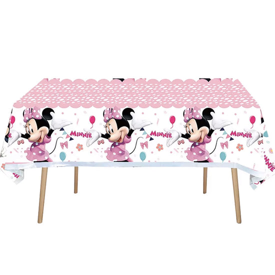 Set a lovely pink Minnie Mouse table using this Table Cover in pink shades. 