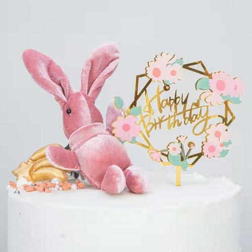 Sweet and lovely cake decoration topper to dress up your birthday cake. Made from acrylic to give the cake topper shiny look of elegance.