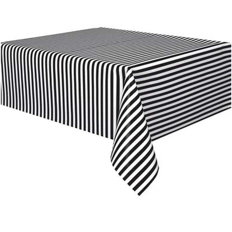 Black and Gold theme 21st Birthday set up  with this cool black striped tablecover. The whole look was vibrant yet elegant and classy. Simply wonderful!