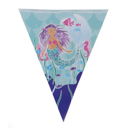 Plan a Aqua Blue Little Mermaid party make your child's birthday a special and unforgettable one.  Have a delightful underwater birthday party! Decorate a Magical Mermaid party and have some fun filled under water party celebration!