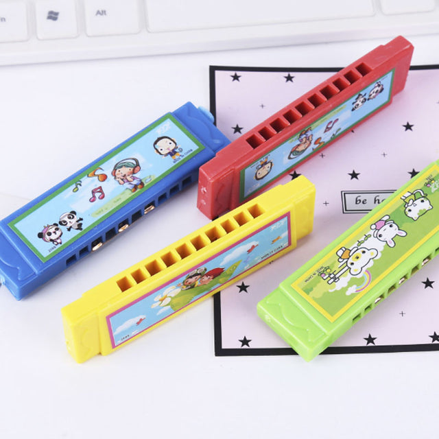Mini Harmonica for little kids as party favors. Make some music (or noises) for a vibrant party!