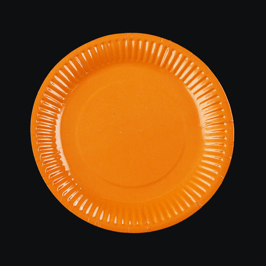 It all starts with colours! Our Bright Orange coloured dessert size plates are perfect for snacks and cake or dessert.