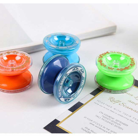 Have great fun with your friends to play these yo-yo.